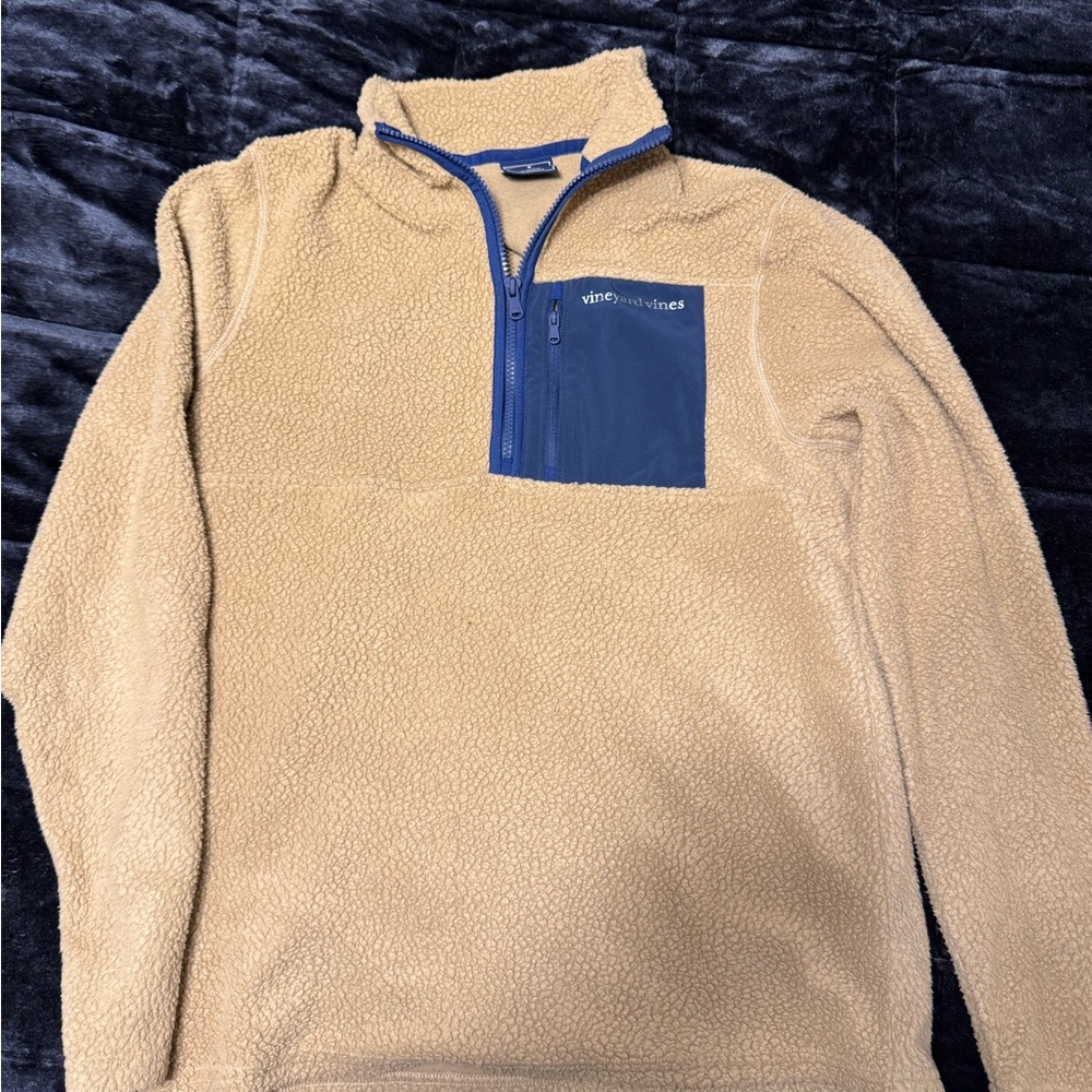 Vineyard Vines Camel Fleece with Navy Trim